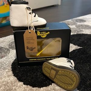 Crib lace Dr. Martens